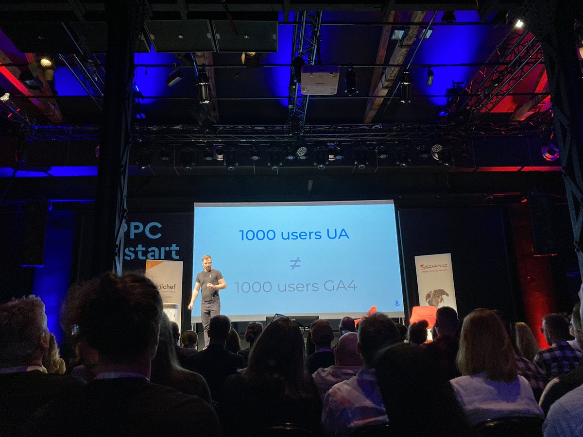 budismir's tweet photo. @andheller popisuje rozdily starych a novych GA na #ppcrestart od @tastecz . Jednou to budeme vypravet detem :) https://t.co/PpgVNNhOgK