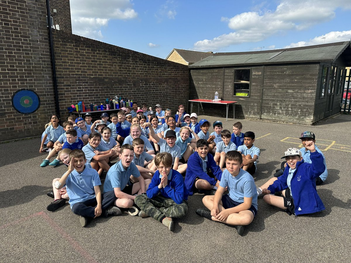 We have arrived safely at Oakmere school. We are excited to get started. 🏃‍♀️🏃@WroxhamSchool