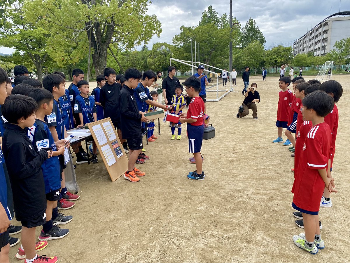 LASSIC_FC's tweet photo. 自分たちで。 https://t.co/VfWkbEuKn7