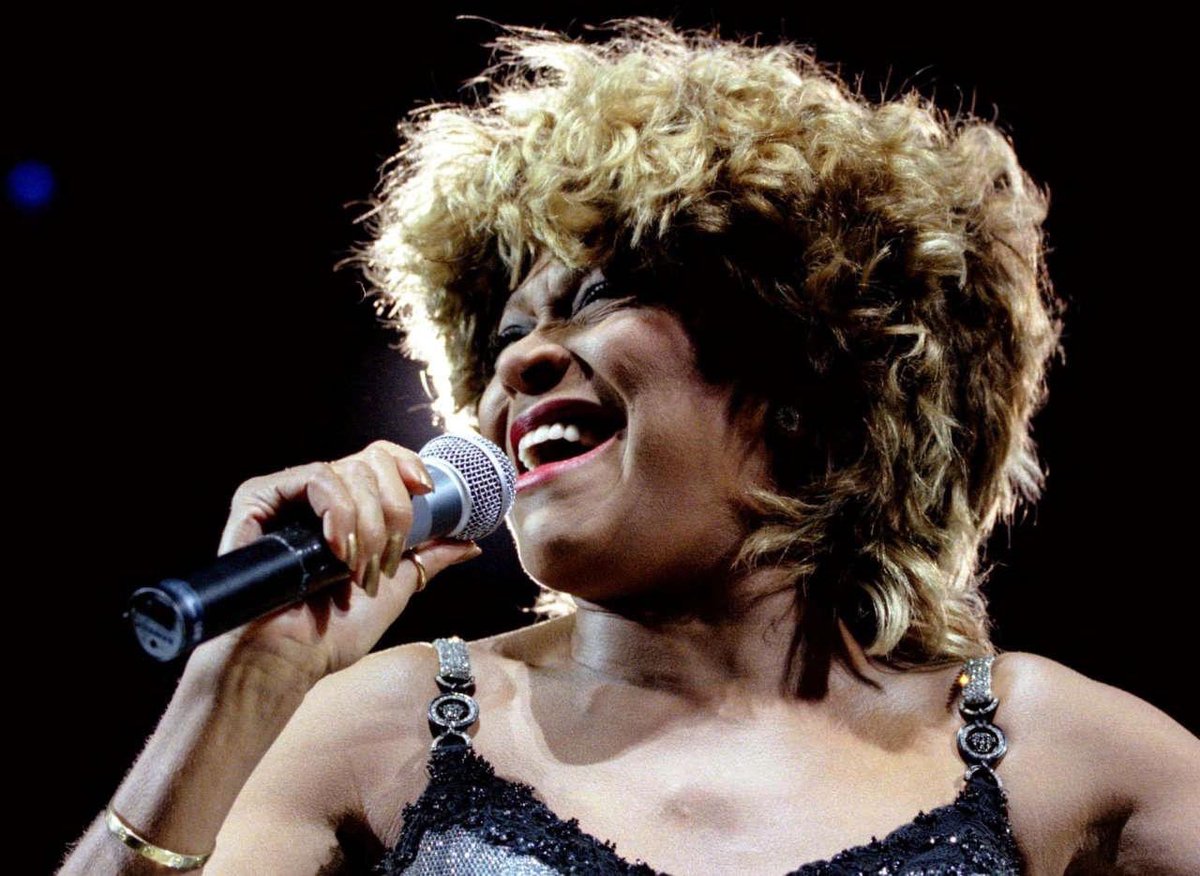 La légende Tina Turner s'est éteinte à l’âge de 83 ans. Notre 'Reine du Rock'n'Roll' restera, à jamais, une icône de la musique ✨