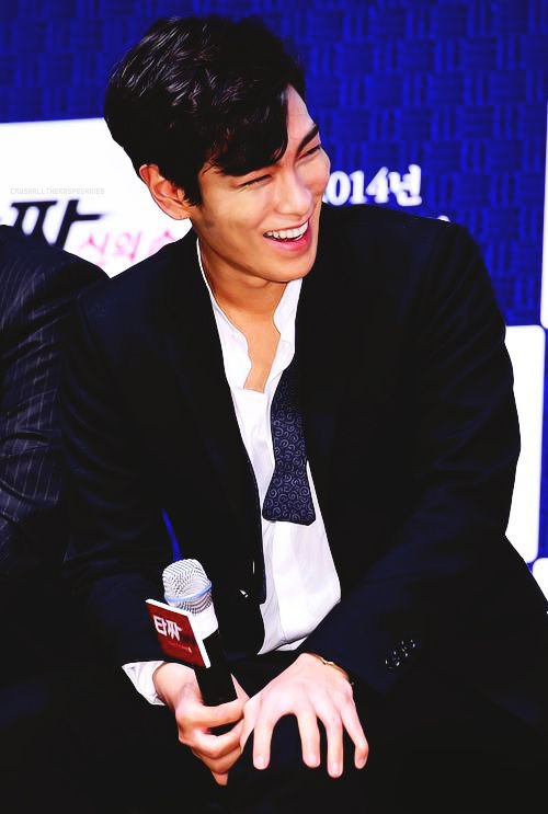 His smile is so precious! #TTTOP #BIGBANG_TOP