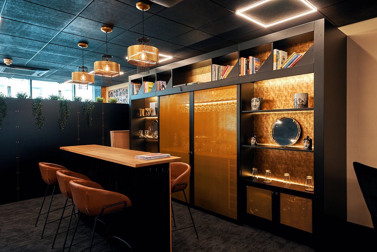 republicofwork's tweet photo. Are you seeking a more serene &amp; focused work environment? Say 👋 to our #DedicatedDesk membership. It provides a consistent, personalized workspace that is tailored to your exact needs. Elevate your work experience by making an enquiry.

https://t.co/UmXkkcSktg https://t.co/3rp5x1kv3l