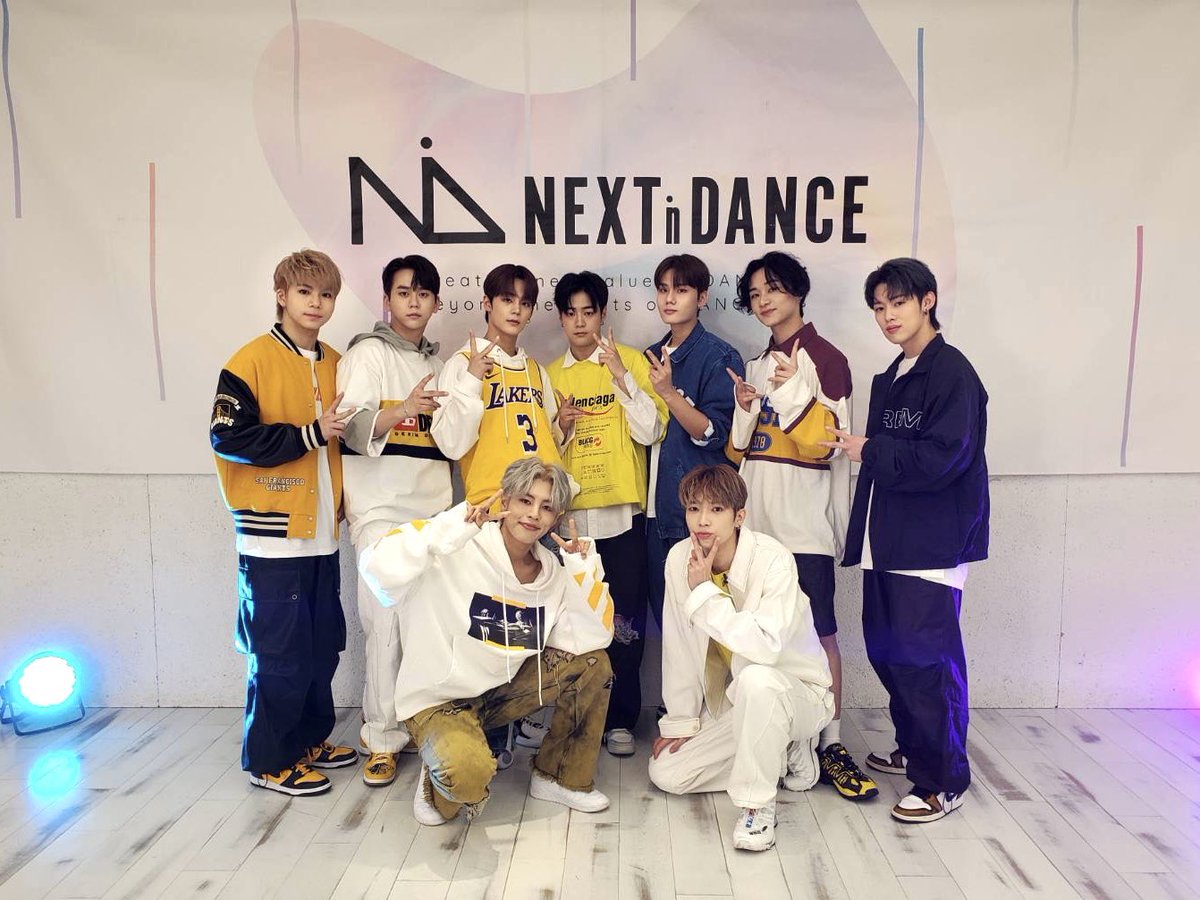 【🎥】
#TFN 「チンチャ!!(진짜!!)」PerformanceV Fixed Camera ver.を公開！
チンチャ!!の振付は
振付師であり、著名YouTuberのARATA DANCE SCHOOL (<a href="/SeamanArata/">ARATA</a> )さんが担当して下さいました✨
是非ご覧ください👌

youtu.be/QKKq7oRF9Kk

#チンチャチャレンジ
#진짜챌린지
#jinjjaChallenge