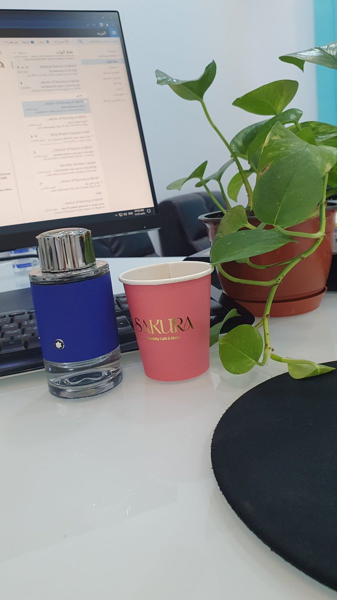 BanderJ's tweet image. الخميس ياسادة
#رابطة_عشاق_العطور