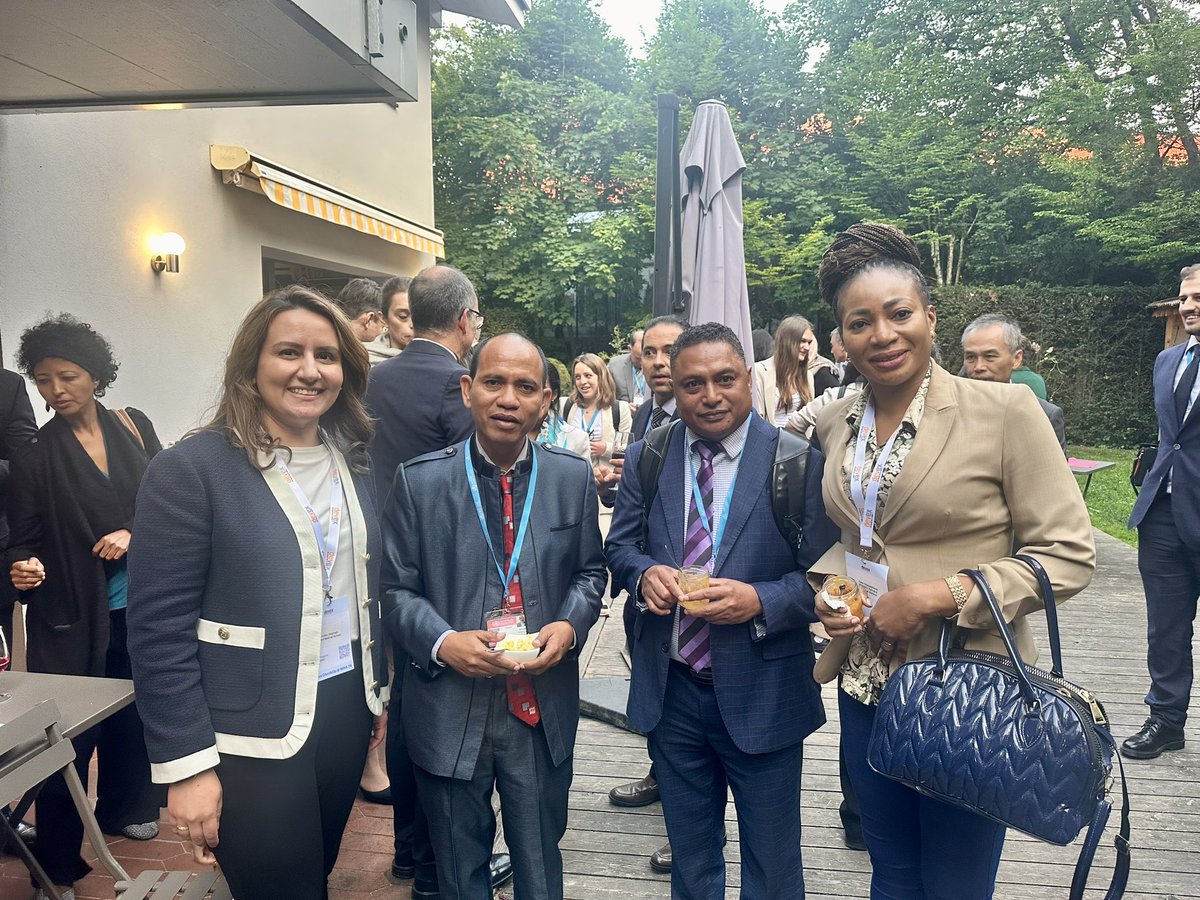Presenting how the #ECO resolution will improve services for #maternalchildhealth & #NCDs 
Mr. Marcelo Amaral, 
DG Ministry of Health #TimorLeste impressed us on how his country had reduced #maternalmortality 🤝💐
@HarvardPGSSC #WHA76 @WHO #GlobalSurgery @kathydoo2002