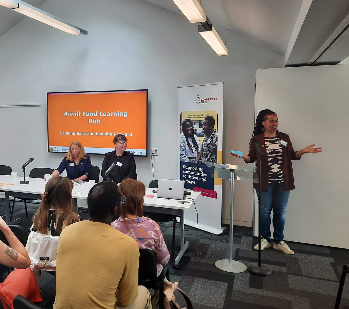 @hollynotcutt from @iwill_movement opening the #iwill Learning Hub event this morning in London. Fantastic to see so many Match Funders and supporters in the room on our 10th anniversary. Looking forward to hearing the research from @DartingtonSDL