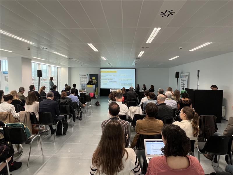 KIMbcn's tweet photo. Comencem aquest dijous compartint-vos unes imatges de l'22@Breakfast sobre les oportunitats de #Talent en el Districte 22@ gràcies als #ODS, on la nostra companya Yolanda Estrada ha participat en representació de la Comissió d'Innovació i Indústria de la @22networkbcn. 
#network https://t.co/ixDS3VUsO0