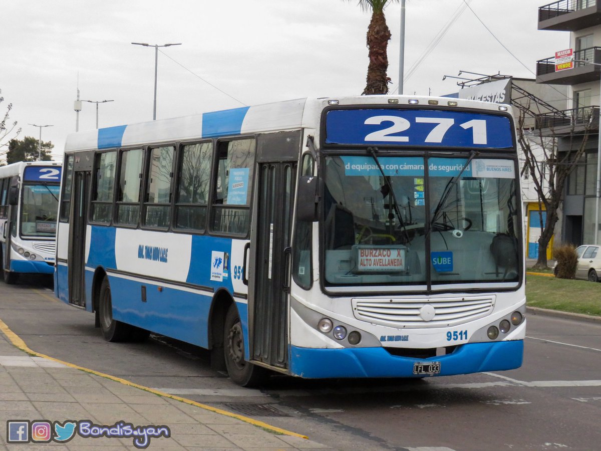 BondisYan's tweet photo. El ex 9511 de la #linea271 hace unos meses, pasando por el alto Avellaneda. Atrás venía el ahora también ex 9545... https://t.co/NMvYxxb8sW