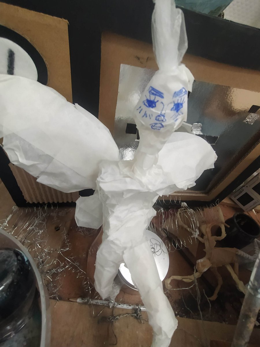 gabeauf's tweet photo. @Stray_Kids look I sculpted hyunjin 😘😘#hyunjin #queen #winxs #straykids #kpop #slay #gay https://t.co/YnRqs1VWVl