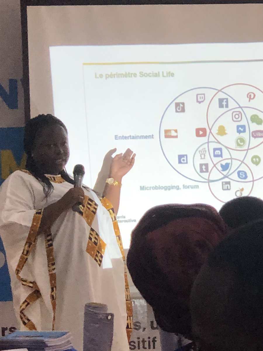 sannibio1's tweet photo. Top c’est le tour de chère Madjidath de l’UNICEF Bénin qui nous entretien sur les différentes plateformes de communication et de publications dans nos différentes communautés.
#UactionsForChange
#UReportBenin
#UReportEmpowerment
#Ureport229Fier
#UReportGlobal. https://t.co/6BTGOliqrM