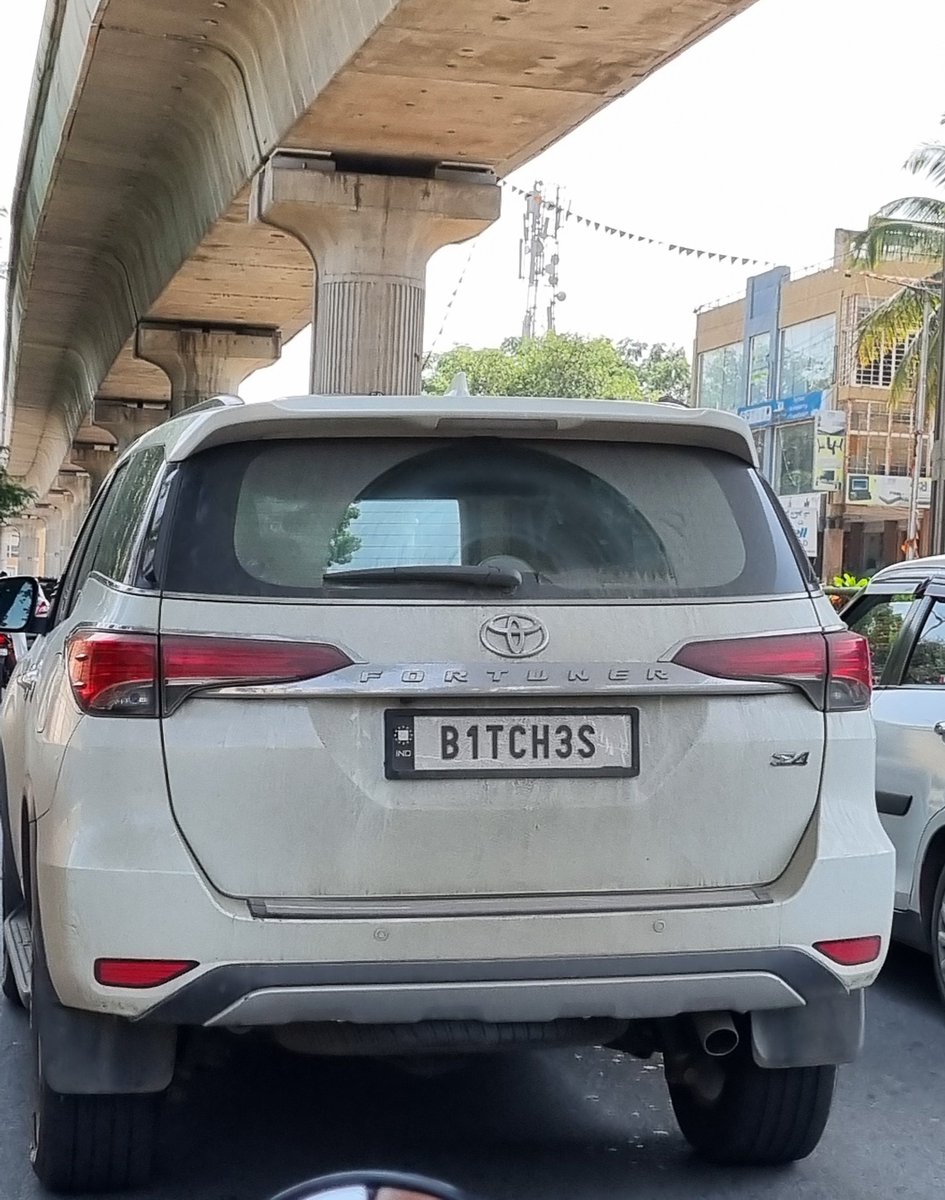 _adarsh_vr's tweet photo. Just another day in #Bengaluru https://t.co/W4yIrL9e4R