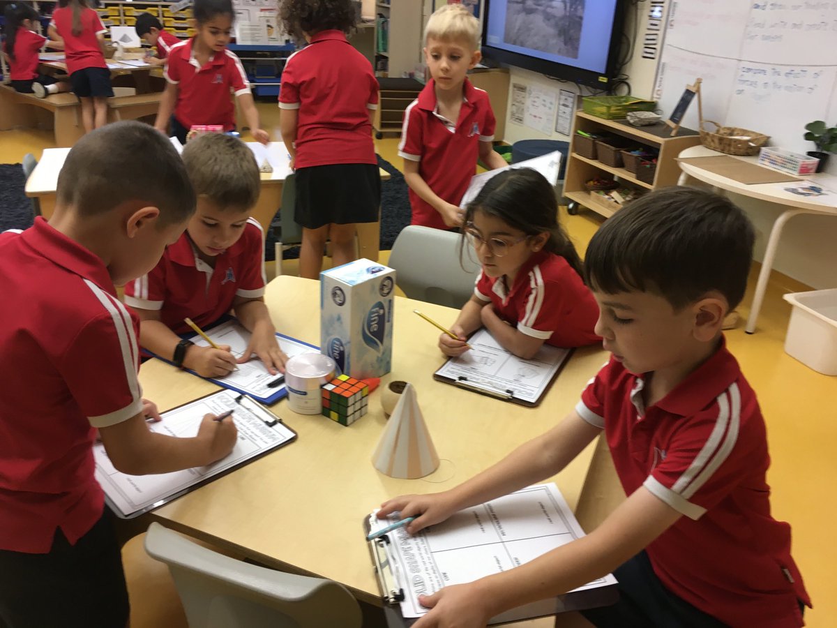 ClareHibbard's tweet image. Demonstrating our knowledge of 3 d shapes in our Shape Museum with everyday objects ⁦@DAAElementary⁩