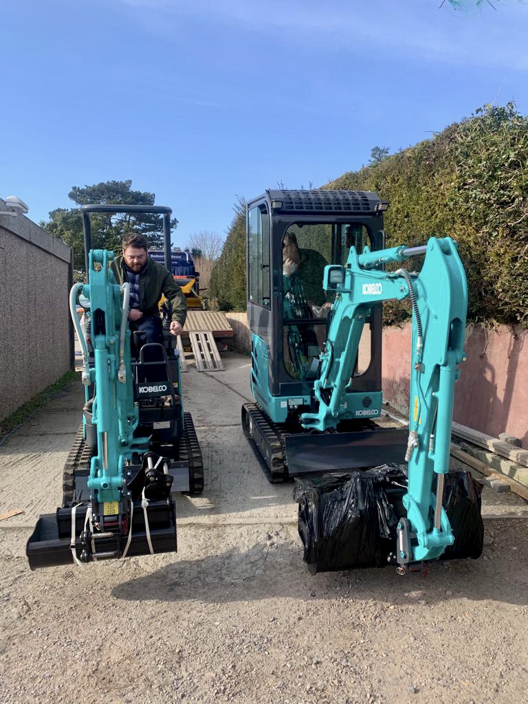 What's better than a new digger day? 

Getting 2 of the best mini diggers on the market!

We have stock available now.

Get in touch for info (link in bio)

📞 07767 824210
corsehouse.co.uk

#kobelco #sk17 #sk10 #planthire #plantsales #minidigger #landscaping #groundworks
