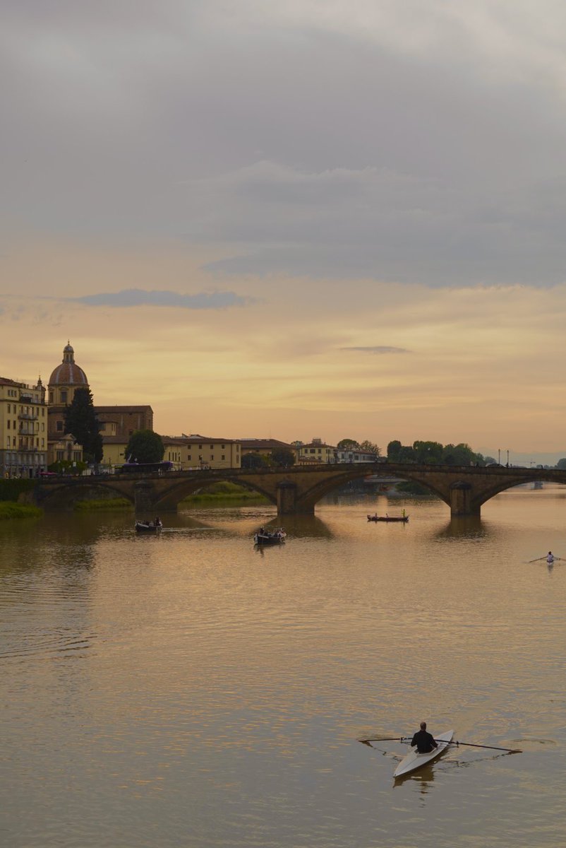 cxixnxdxyx's tweet image. 피렌체 제출합니다(멘트 아이디어 고갈