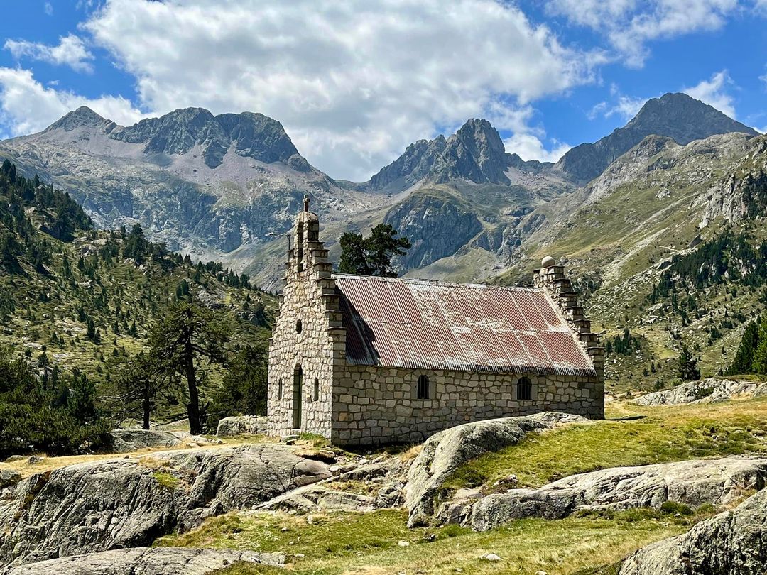 La saison des randos est lancée ! De magnifiques sites à découvrir, au départ du site YMCA Gîte Le Cluquet 
Pour des idées de rando : bit.ly/3ICpcc5
<a href="/YmcaFrance/">YMCA France</a>