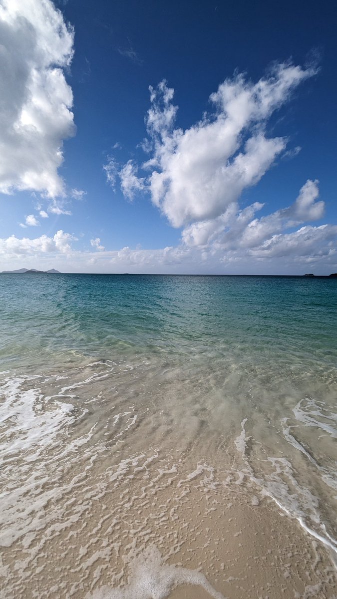 Myrzouick's tweet photo. WhiteHaven Beach - #nerdfact : la légende raconte que ce sable est si pur qu'il a servi pour le verre des lentilles de Hubble... https://t.co/sZv1iTQNlS