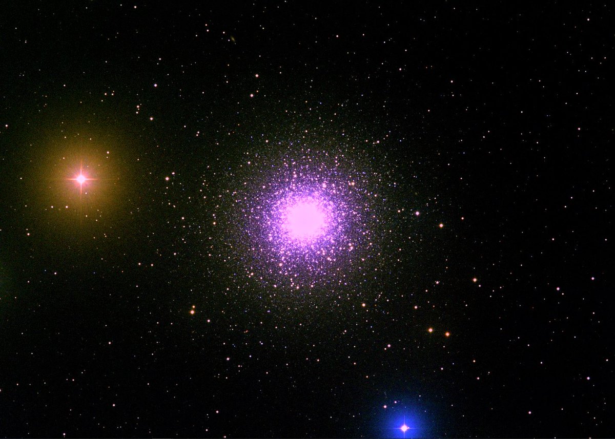 Two versions of a B,R,I colour composite of the M13 images from last night. One is 45'x32x and the other one 11'x8'. In the latter the colour stretch has been adapted to see the individual stars.