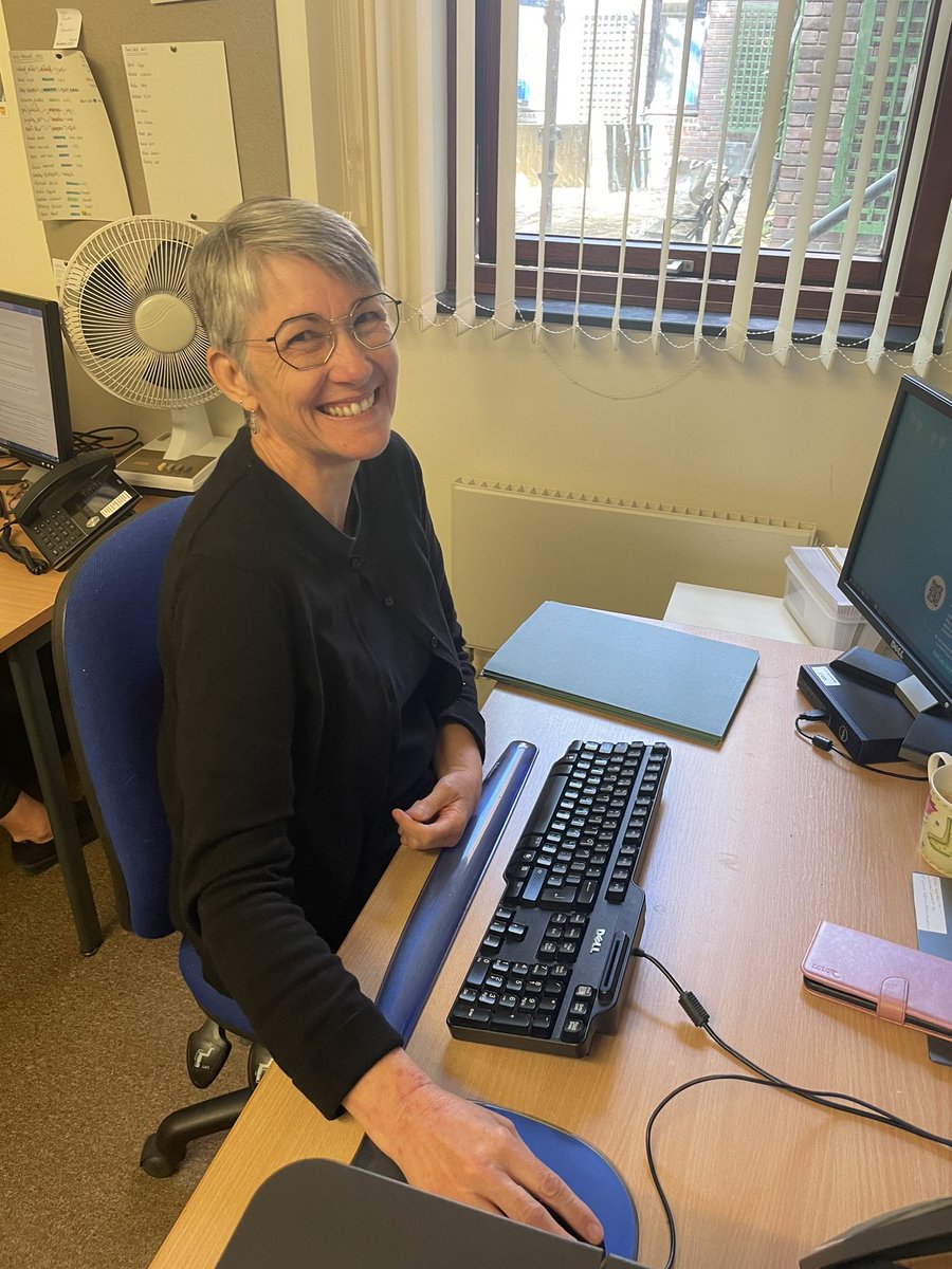 Today we celebrate Liz, dietetic secretary, who has worked with us (and the NHS) for 20 years! Liz started in 2003 🎉 

When asked what is her favourite part of her role, Liz says “the people!” 🫶🏼 

We are so lucky to have you Liz, congratulations on your 20 years service 🏥