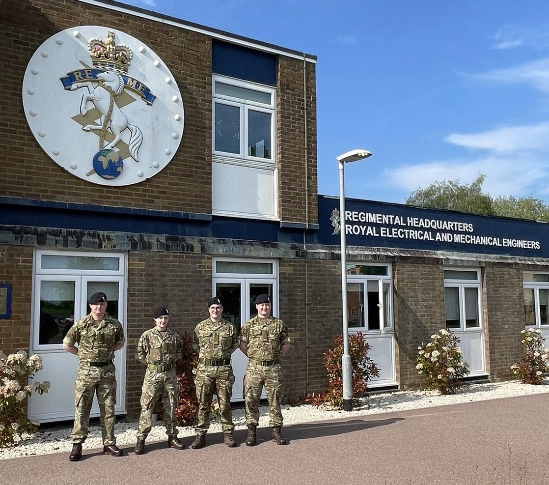 👏🏻 to Cfn Bradley / Hickie / McClay / Pullinger who have recently attended their Cl 4 Cse at MoD Lyneham. 

The Cl 4 Cse is the 1st part of the AR trade career path on becoming a Recovery Mechanic / Armourer and Metalsmith. 

Interested? Then DM for more info. #REMEinScotland