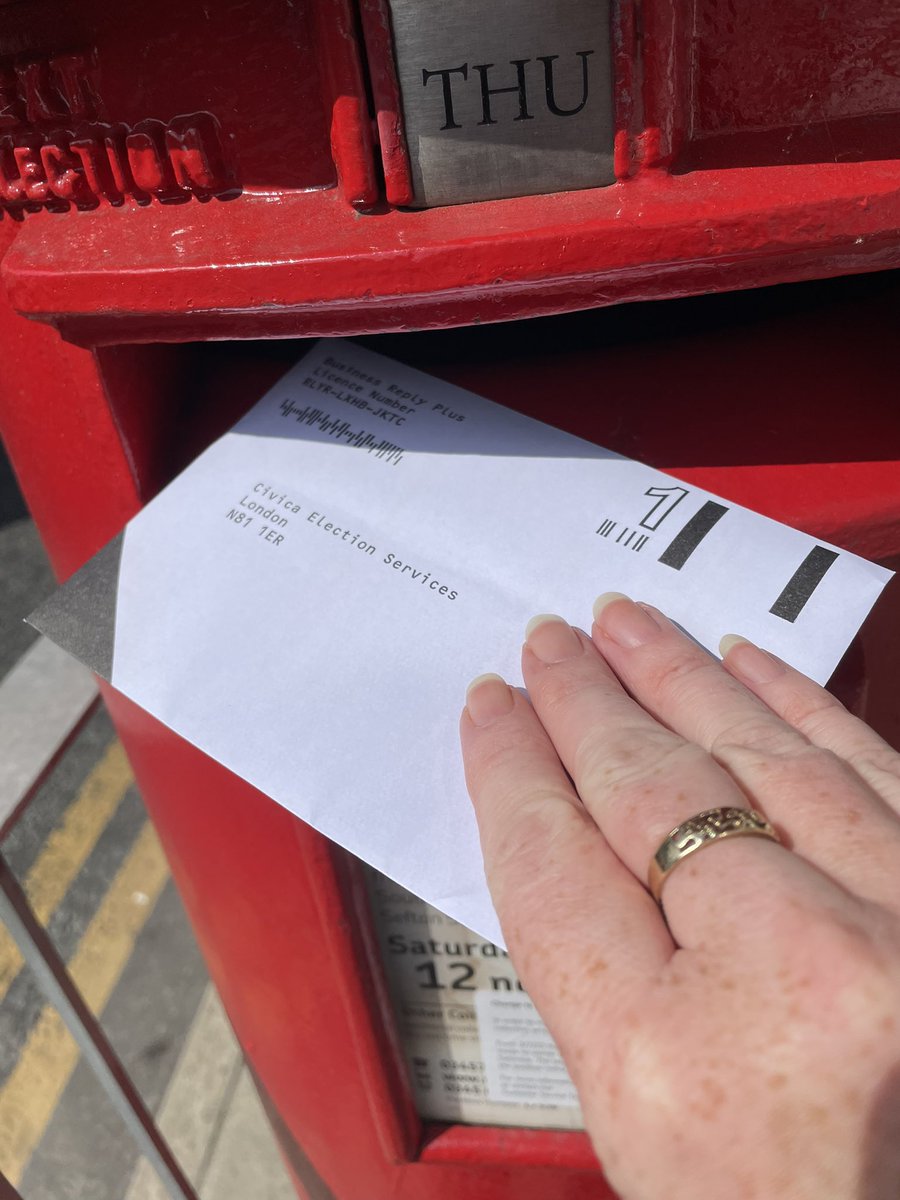 faerycaramel's tweet photo. @theRCN @RCNNorthWest @glk_rcn #postboxpic that’s my vote posted. Use your voice! Get your vote in asap! Show this government that we will not roll over! #SafeStaffingSavesLives #FairPayForNursing 💙 show us your #postboxpics! https://t.co/lABVxFhUdT