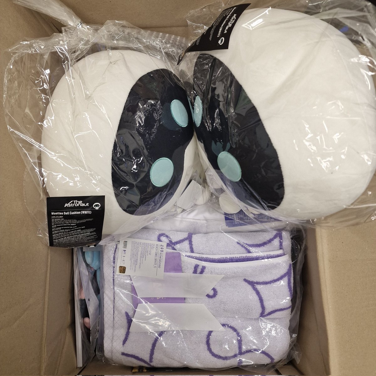 Sisa_GO's tweet photo. #HAUpdates 
Package from @HARU_GOs is here! I'm waiting for the list, once i receive it I will start contacting all joiners 😊 https://t.co/AFchVhHDoL