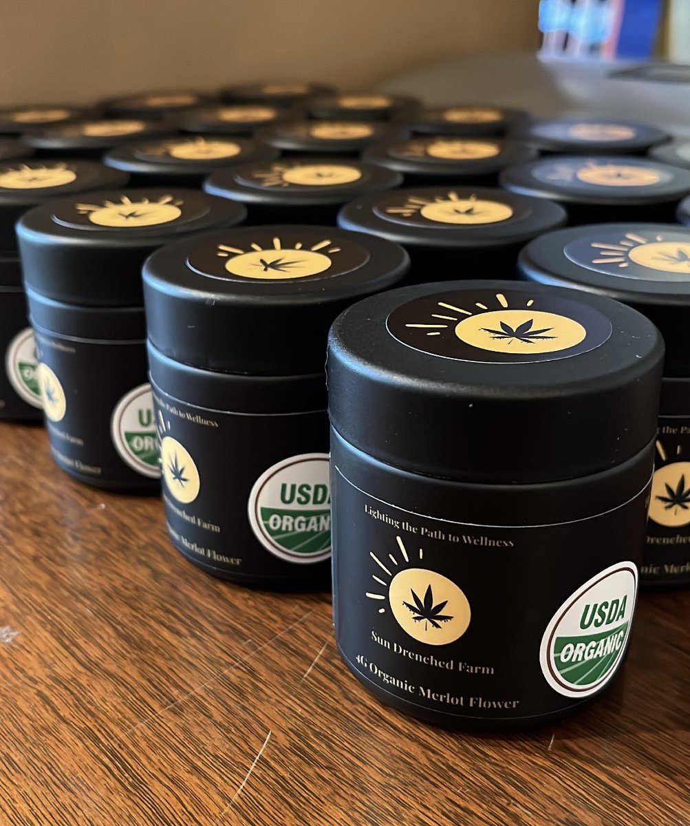 SunDrenchedCBD's tweet photo. 🌞Organic Merlot Flower🌲 https://t.co/dbv5DXxvSd