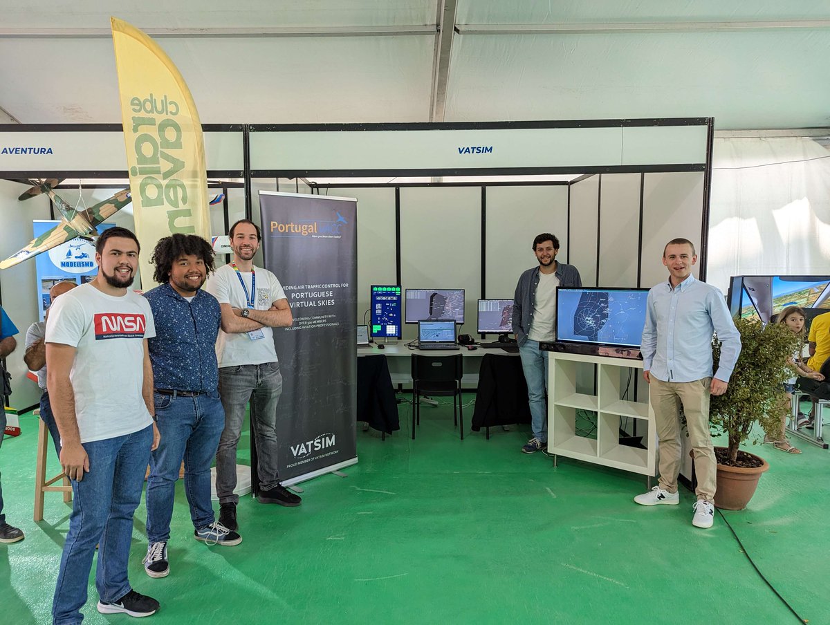 The Portugal vACC team sharing our network during the ENA Airshow in Castelo Branco, Portugal 🇵🇹!