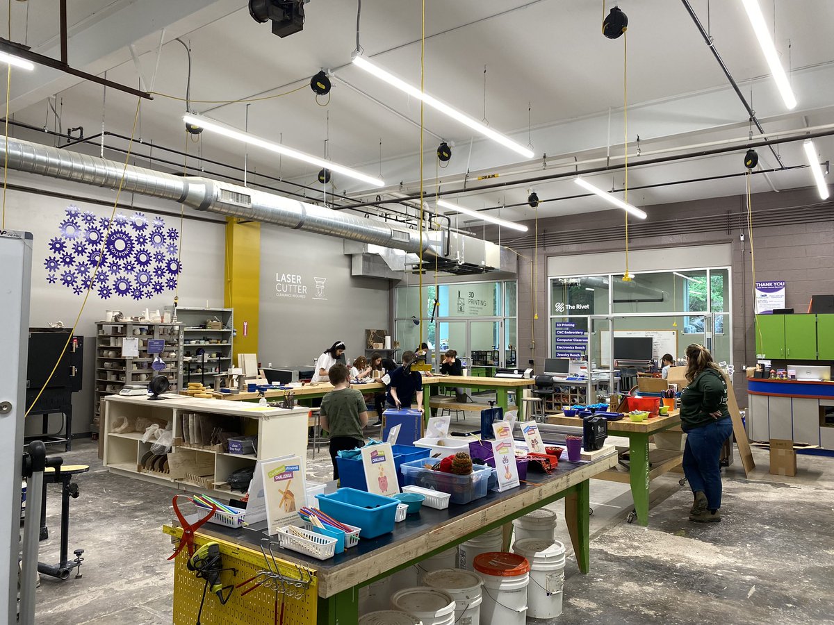 RemakeDays's tweet image. We’re having a blast at #RemakeDaysCentralPA! At the Rivet for their #CardboardChallenge. #RemakeDays