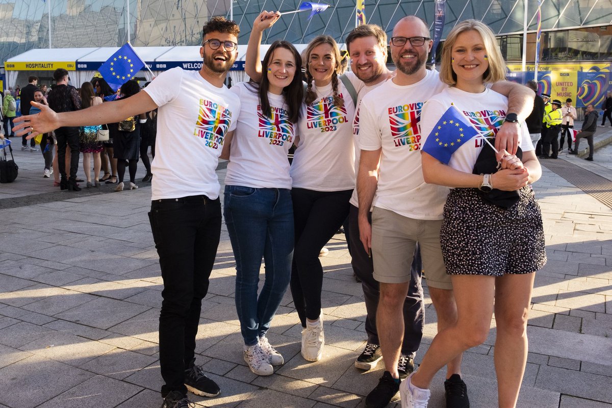 Happy #Eurovision Day! THE FINAL!
#Eurovision2023 #Liverpool 
We're at Liverpool Arena with 40,000 free crowdfunded 🇪🇺🇪🇺flags to give away, come on down to the biggest European international music party on the planet #hannahwaddingham #grahamnorton #thankeufortgemusic…