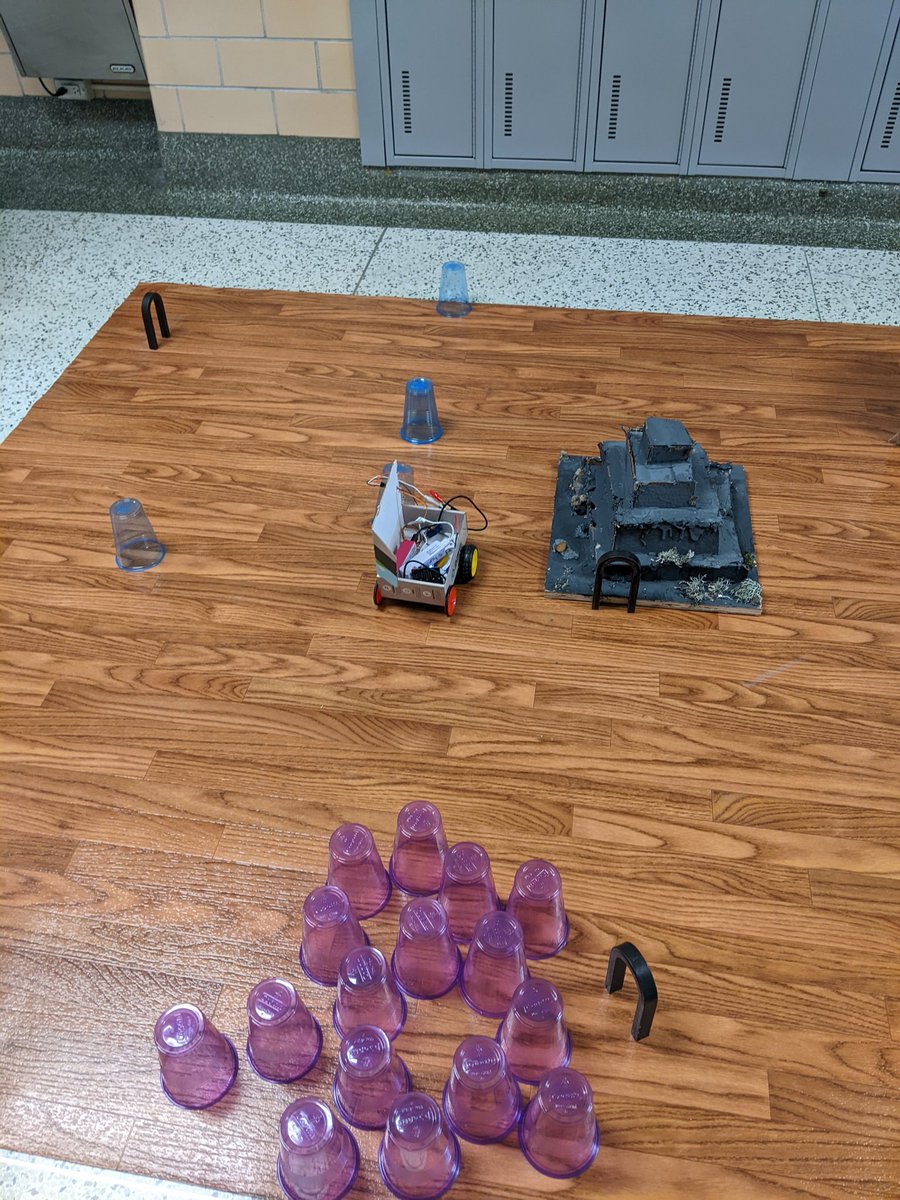 MrsSStephenson's tweet image. Yesterday was the #SNC1W Mars Rover Challenge Day @HuronPark . Students used #DesignThinking to design and #Makecode classroom to code their remote controlled rovers. Some had an extendable arm with a magnetometer to do sample analysis.