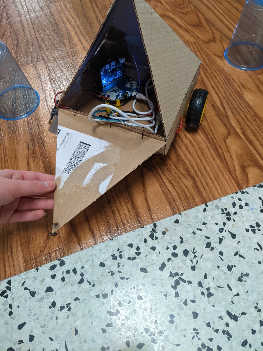 MrsSStephenson's tweet image. Yesterday was the #SNC1W Mars Rover Challenge Day @HuronPark . Students used #DesignThinking to design and #Makecode classroom to code their remote controlled rovers. Some had an extendable arm with a magnetometer to do sample analysis.