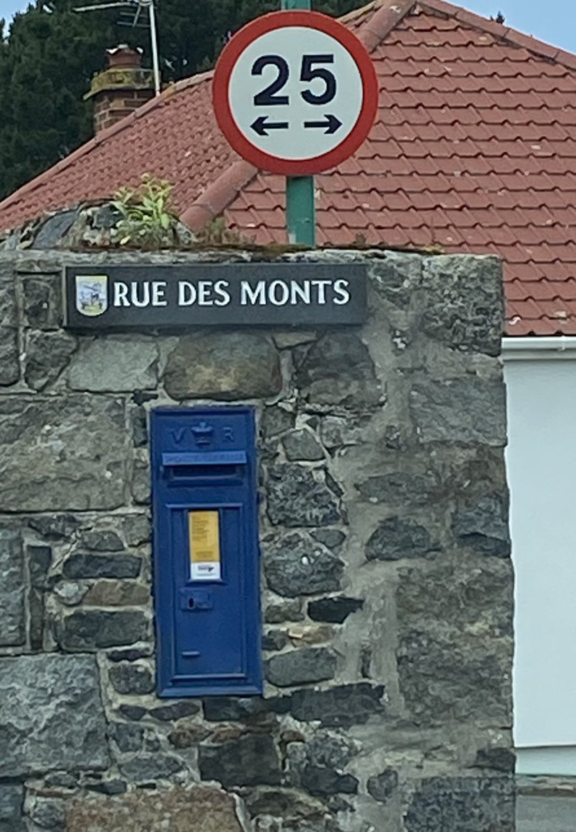 #postboxsaturday - think this is an old one? Spotted whilst driving so not the best photo!! #Guernsey
