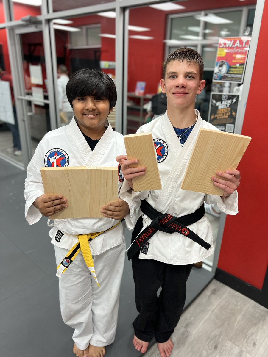 AP_Hartman's tweet image. Love watching these two @GatorsWlms students pushing and encouraging each other inside and outside the classroom! @sdpbc_lindsay @MGrandTaylor @karena731