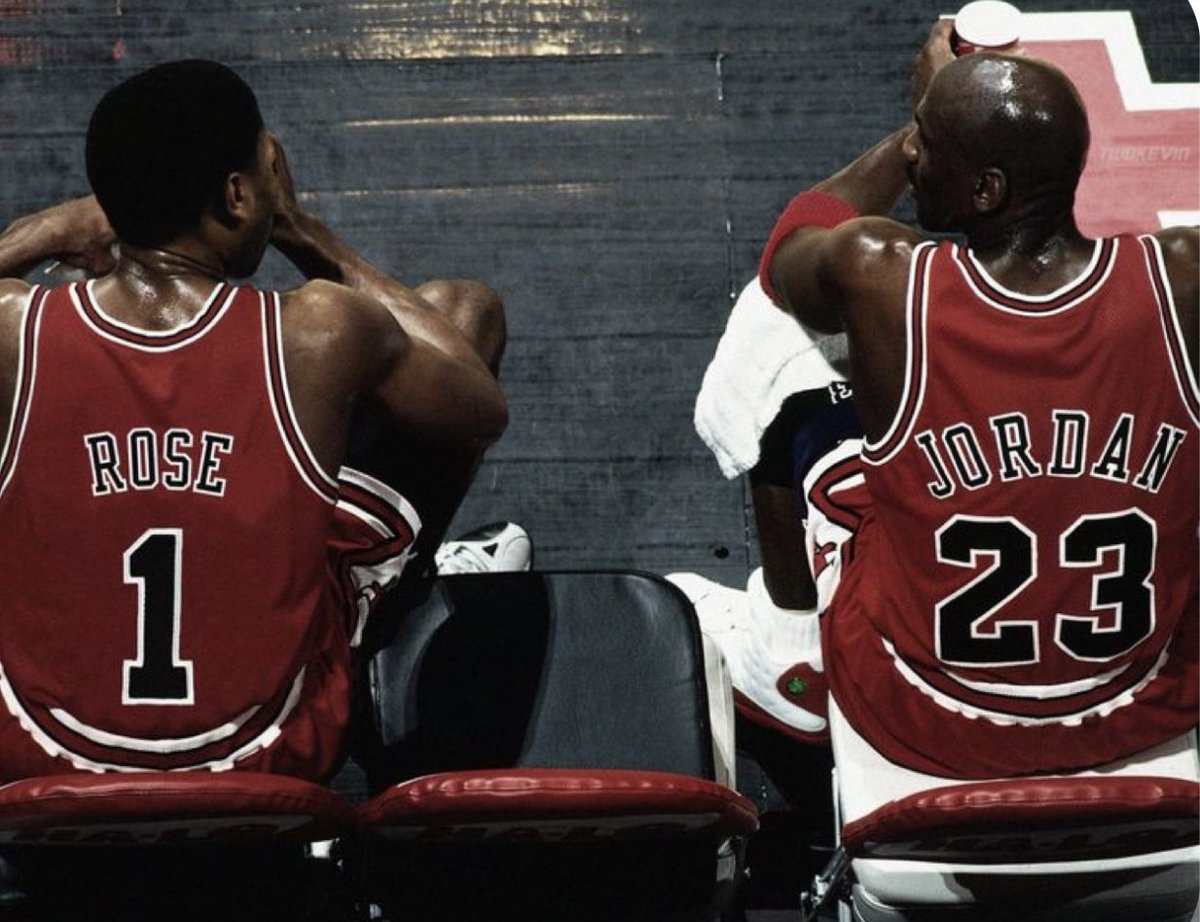 Bullsfans's tweet photo. Top 2 players in #Bulls history 💯 https://t.co/6BljrulVfb