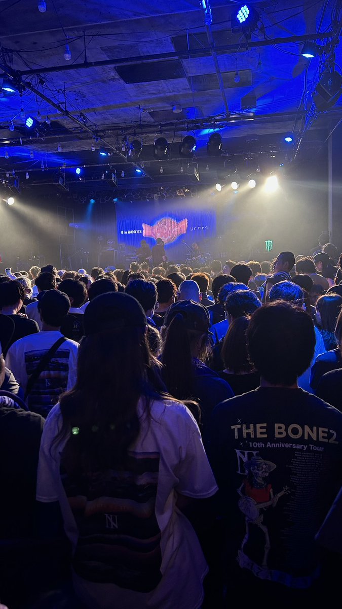 sasami_the_rock's tweet image. 人生最高のライブだった。
2019年JESSEの事件でライブが飛び、2020年復活ツアーはコロナとか言うやつのせいで出来なくなり、2年待ってようやく開催されたZEPP横浜は声も出せなく、それから数年間少しずつ規制や世論に抗い続けた今日この日。
これがthe BONEZの景色だ。