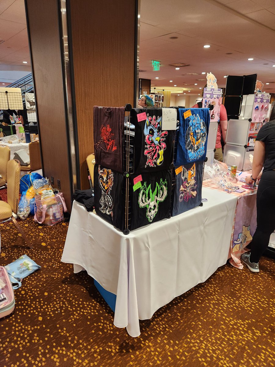 Set up in #ArtistsAlley #FWA2023 !
Take a left from the escalator, and I'm catty corner from the Dealer's Den exit.