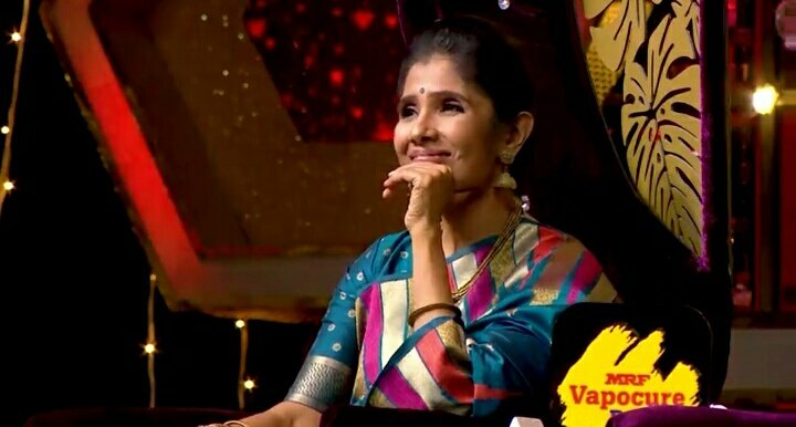 Proud mom❤Her expression says it all.#SamVishal