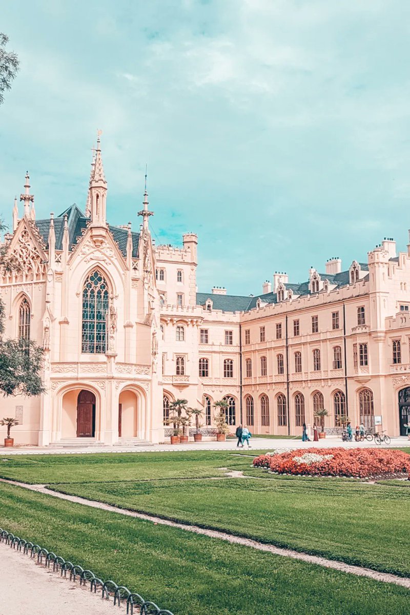 Lady_Louise_'s tweet photo. ⚡ ICYMI ⚡
Exploring the Grand Renaissance Lednice Castle in the Czech Republic 😍🏰👉🏻 https://t.co/NGzWY1SleA
@TraverseEvents @VisitCZ #BloggersTribe #TheClqRT #BloggersHutRT #LedniceCastle #Lednice #CzechRepublic #Czechia #TraverseEvents https://t.co/4f5zOw1N8b