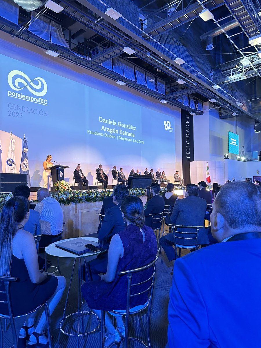 Di_Castaneda's tweet image. En la firma de títulos profesional 🧑🏻‍🎓👩🏻‍🎓👨🏻‍🎓…#PorSiempreTEC en @TECcampusPUE #orgulloTEC 💙🐏💙 @TecdeMonterrey #graduación #universidad #momentosmemorables Felicidades #FamiliaTEC