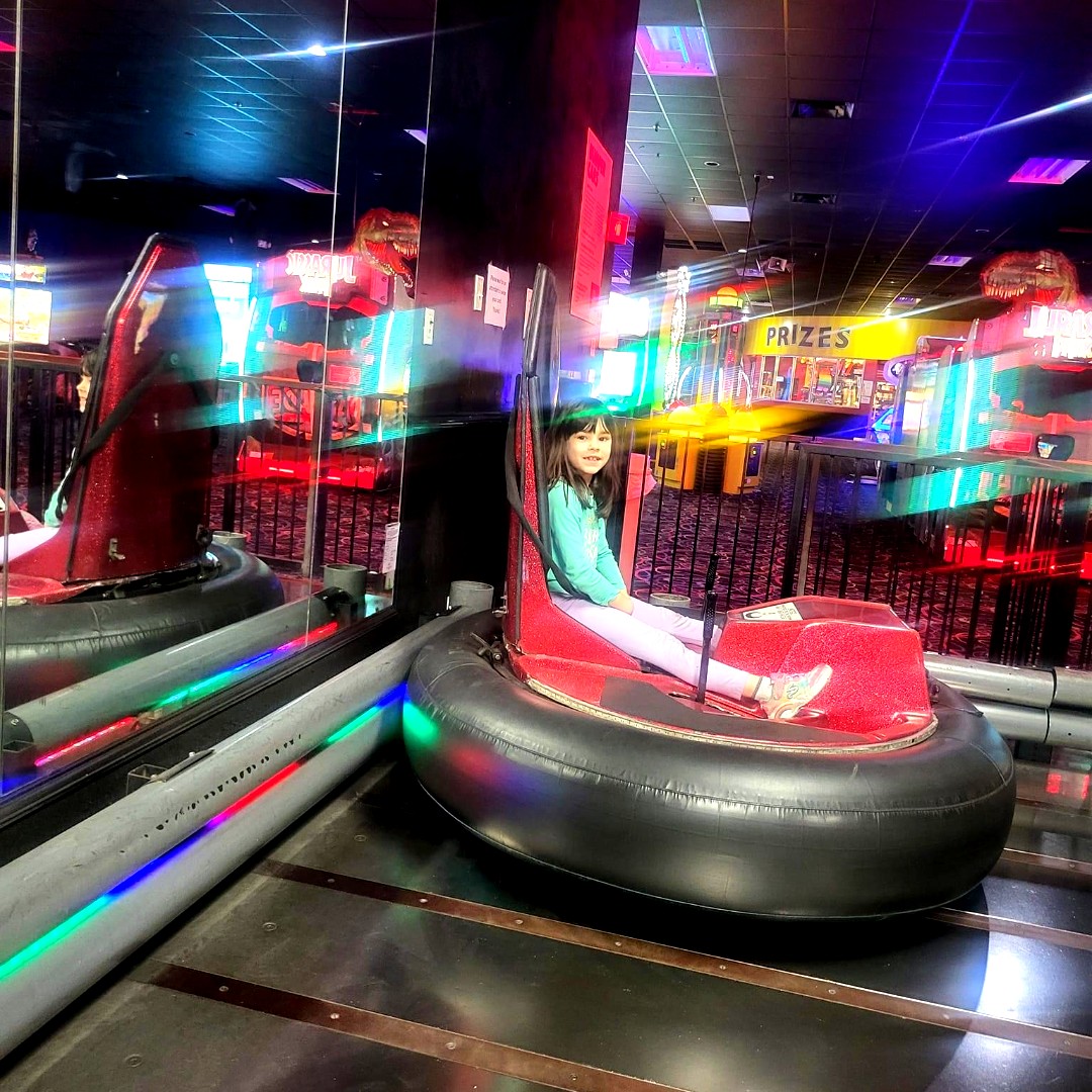 itzfamily's tweet image. Bumping around with friends and having a blast! 🤗#BumperCars🚗  #UnforgettableFun