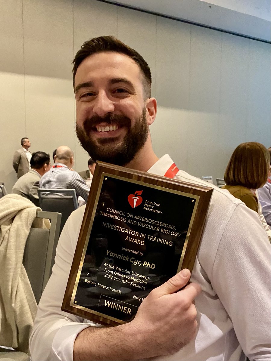 Congratulations to ⁦<a href="/ycyr06/">Yannick Cyr</a>⁩ for winning the Investigator in Training Award at #VascularDiscovery2023! ⁦<a href="/NYULHCVRC/">NYU CVRC</a>⁩