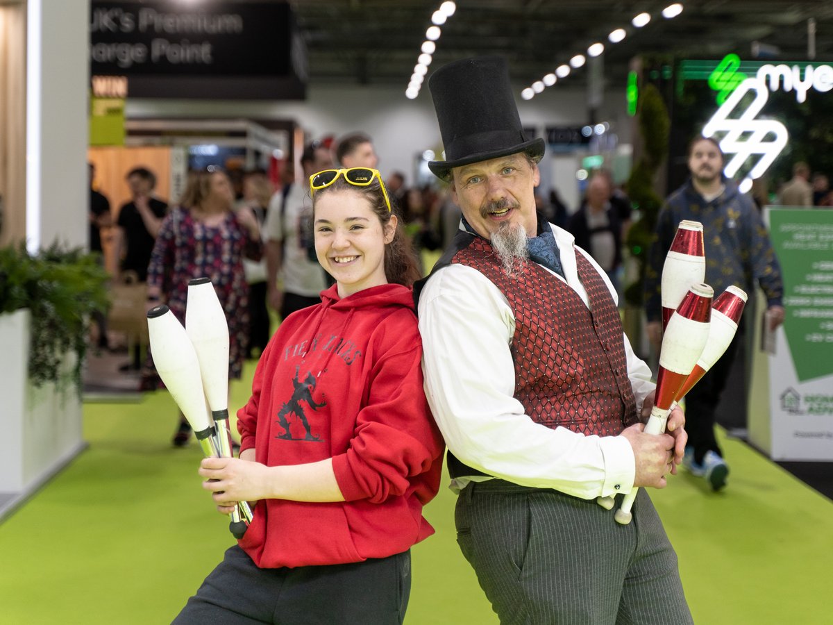 Looking for a fun weekend out with the family (where kids can go free 😉)?

Whilst you're checking out the latest EVs, your kids can have fun on the helter-skelter, win a prize at the coconut shy, and see Fiery Jack's amazing tricks!

Get tickets here! uk.fullycharged.live/north