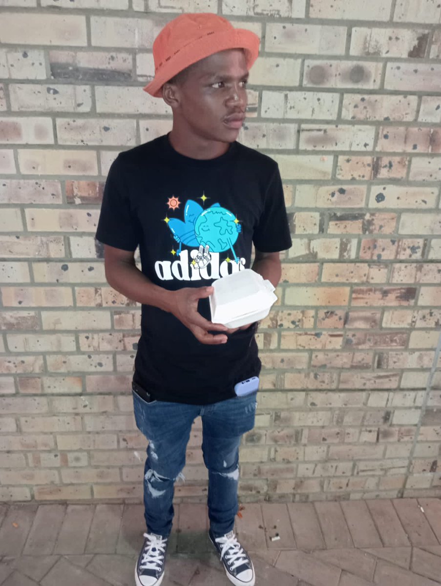 BingoTheQueBee's tweet photo. @KeletsoMss 26 https://t.co/ewNkbzEFzN
