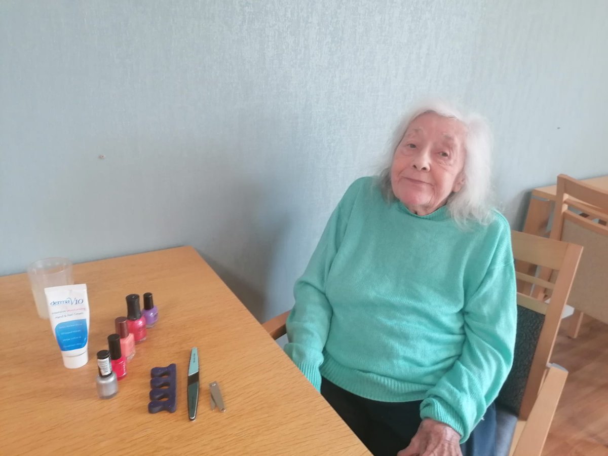 WestHallSurrey's tweet image. Maple residents enjoying 
 #Pamering #nailpolishlover