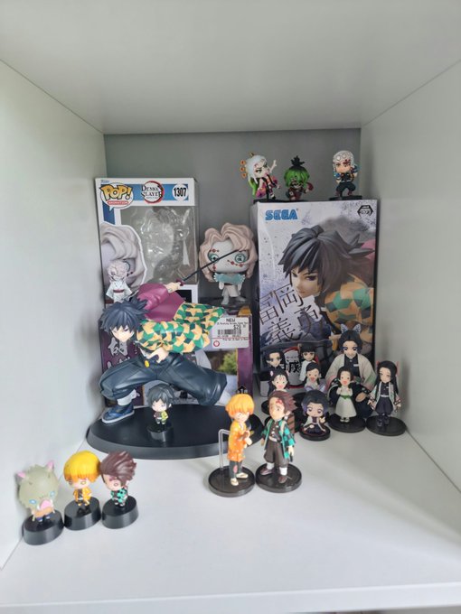 Impulsively spent $250 on new figures in miami https://t.co/8BjU63EScE<a href="/tag/throne"class="tags"><span>#throne</span></a><a href="/tag/wishlist"class="tags"><span>#wishlist</span></a>