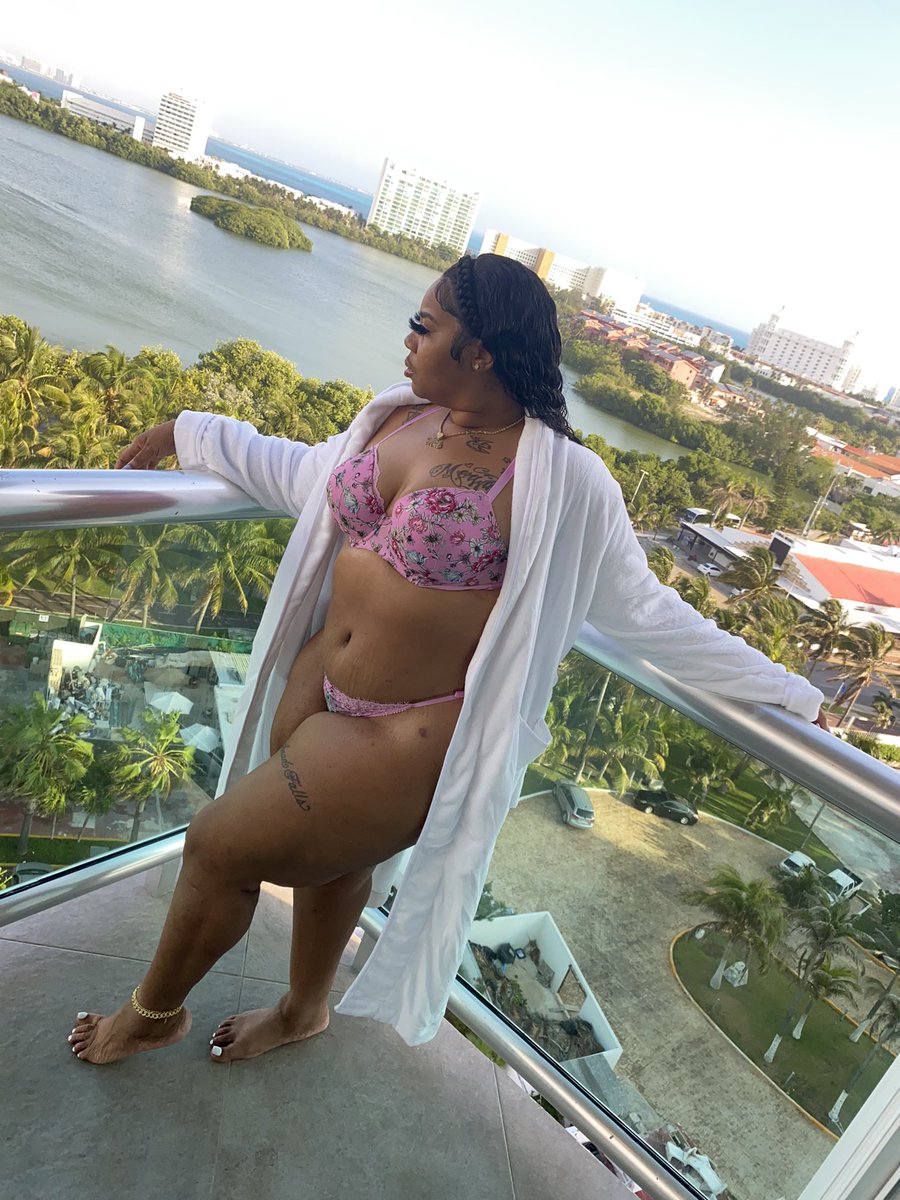maliciousBEAUTY's tweet photo. Aging Like Ah Fine Bottle Of Wine, I Taste Better & Better Over Time ππβοΈ #CheersTo34Years #TaurusSZN #HappyBirthdayToMe #FunSize #MILF https://t.co/9aQUG6htwI