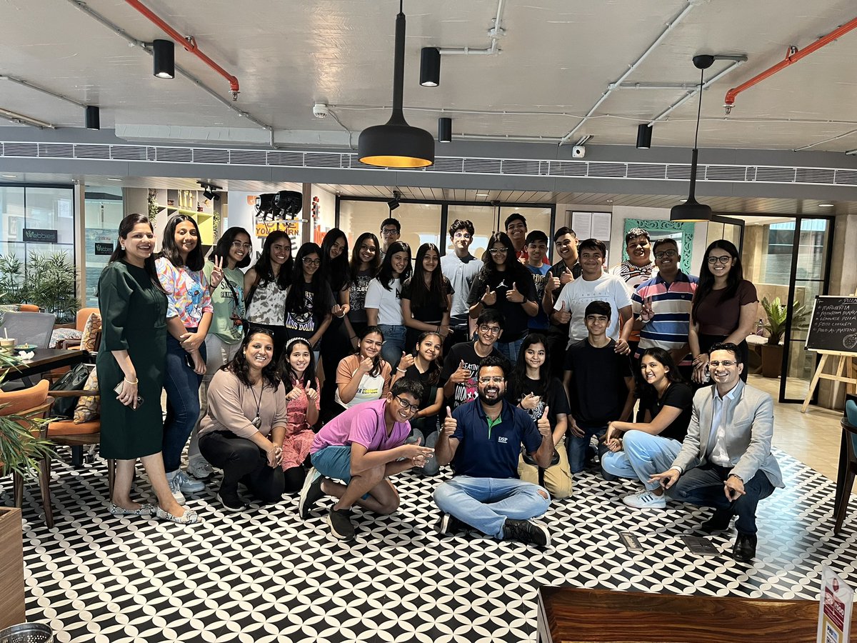 ChaksTalks's tweet image. Best way to start your Saturday:

Connecting to the young minds on finance through ‘Jungle Trail’. 🦁🦧🌳🌕