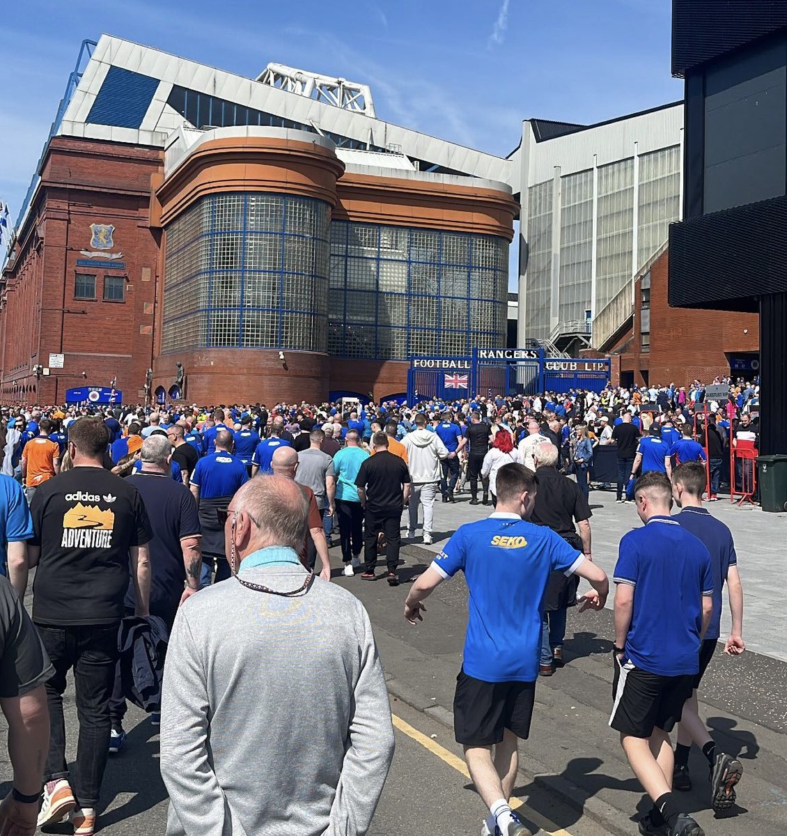 Scott_MacRFC's tweet photo. Old firm day🇬🇧🇬🇧 https://t.co/4TTz1JUncT
