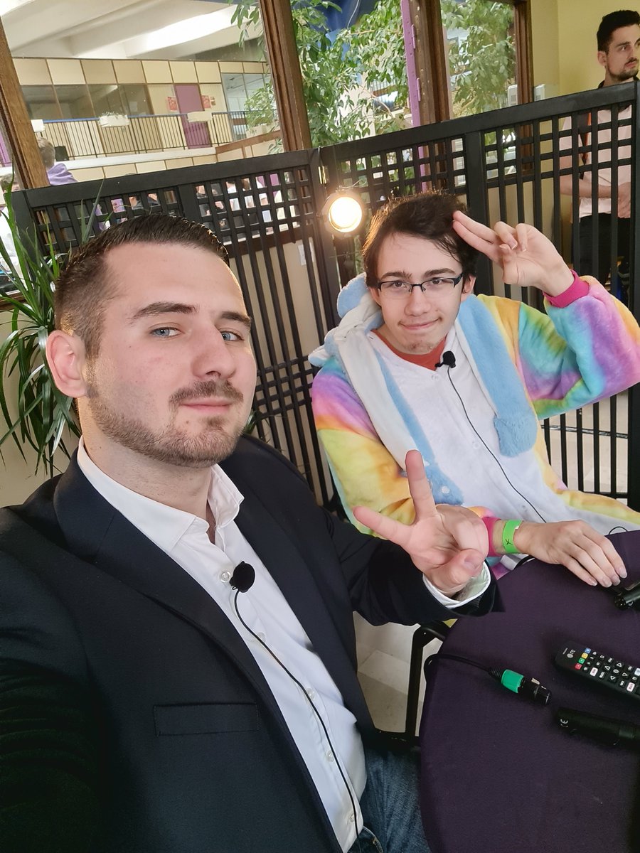 ZykRuk's tweet photo. La LAN #LeagueOfLegends démarre MAINTENANT sur #Twitch pour la troisième #ULLAN en direct de Nancy ! 😱📺
J'ouvre cette première journée de cast en compagnie de "Tout Droit" 🎙😎
A suivre sur ⬇️⬇️
https://t.co/53MZc0aOfx 🎥
@LoL_France @RiotGamesFrance https://t.co/IpdpvoaoUo