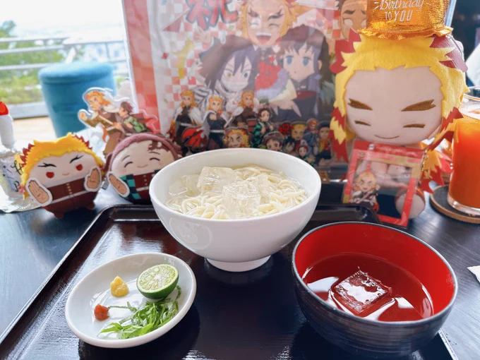 うどんとHND-SOMENあったかいのはじゃんけんに負けて頼めませんでした(数食しかなくてじゃんけんになった)